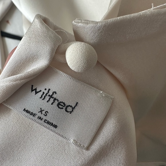 Aritzia Wilfred Besalu Blouse - Picture 5 of 5